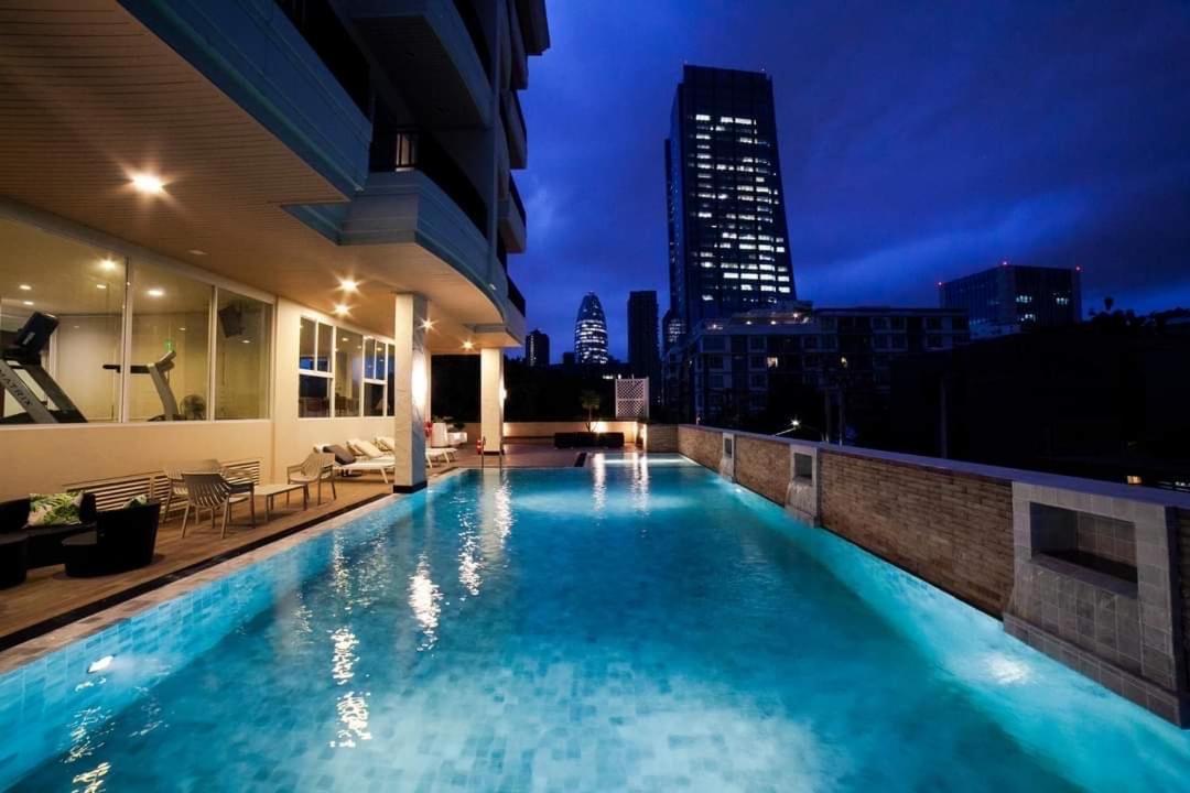 Bangkok Patio Bts Sanam Pao Banguecoque Exterior foto
